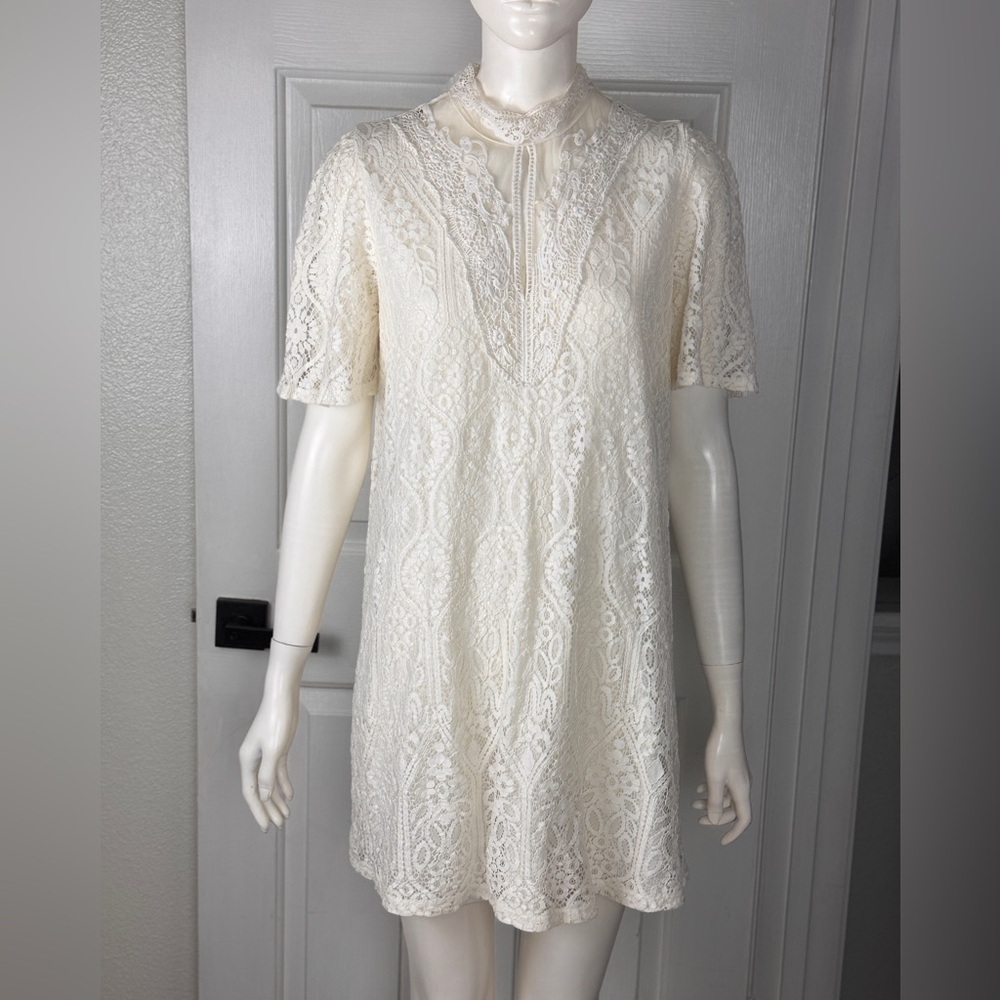 My Michelle Y2K Ivory Floral Lace Dress Size Medium. D24